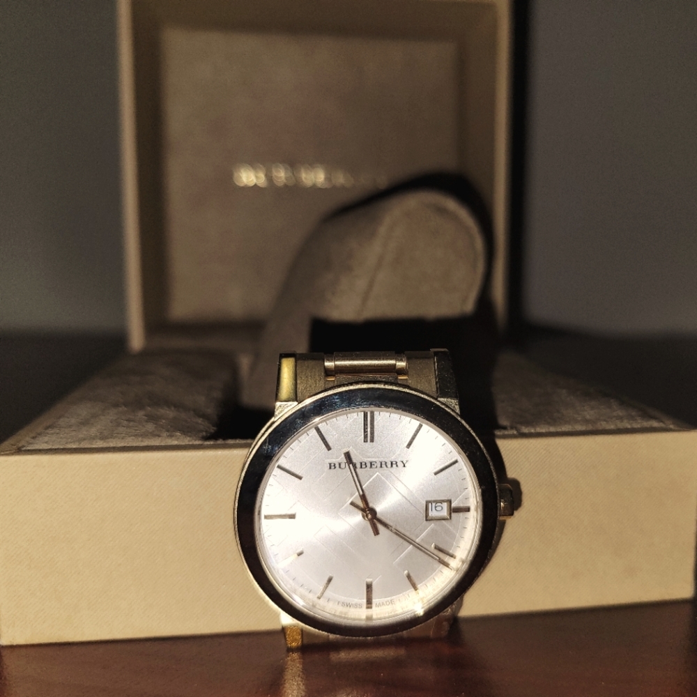 Burberry Men's BU9003 Large Check Goldtone Stainless Steel Gold Bracelet Watch